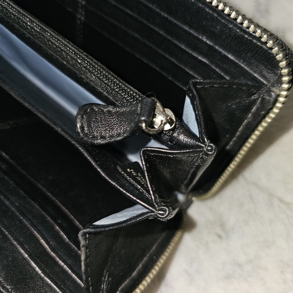 Vintage Coach Black Leather Soho Buckle Expandable Wallet. - Picture 6 of 9